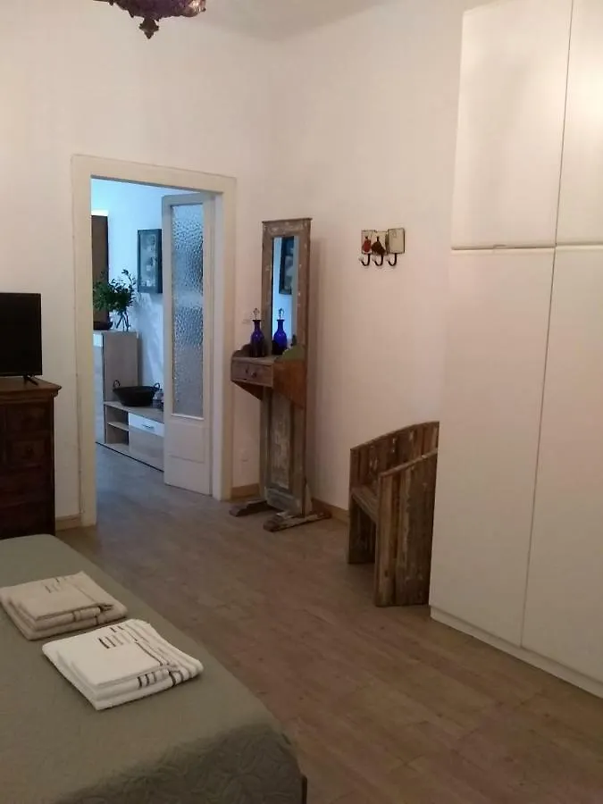 Apartment Appartamento Pavia L&T